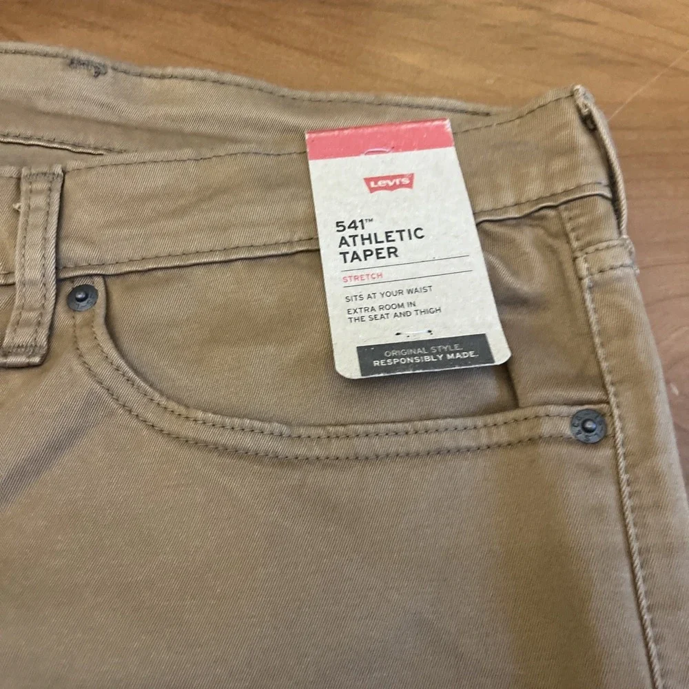 Levi 541 Athletic Taper Tan Stretch Jeans Size 60x30